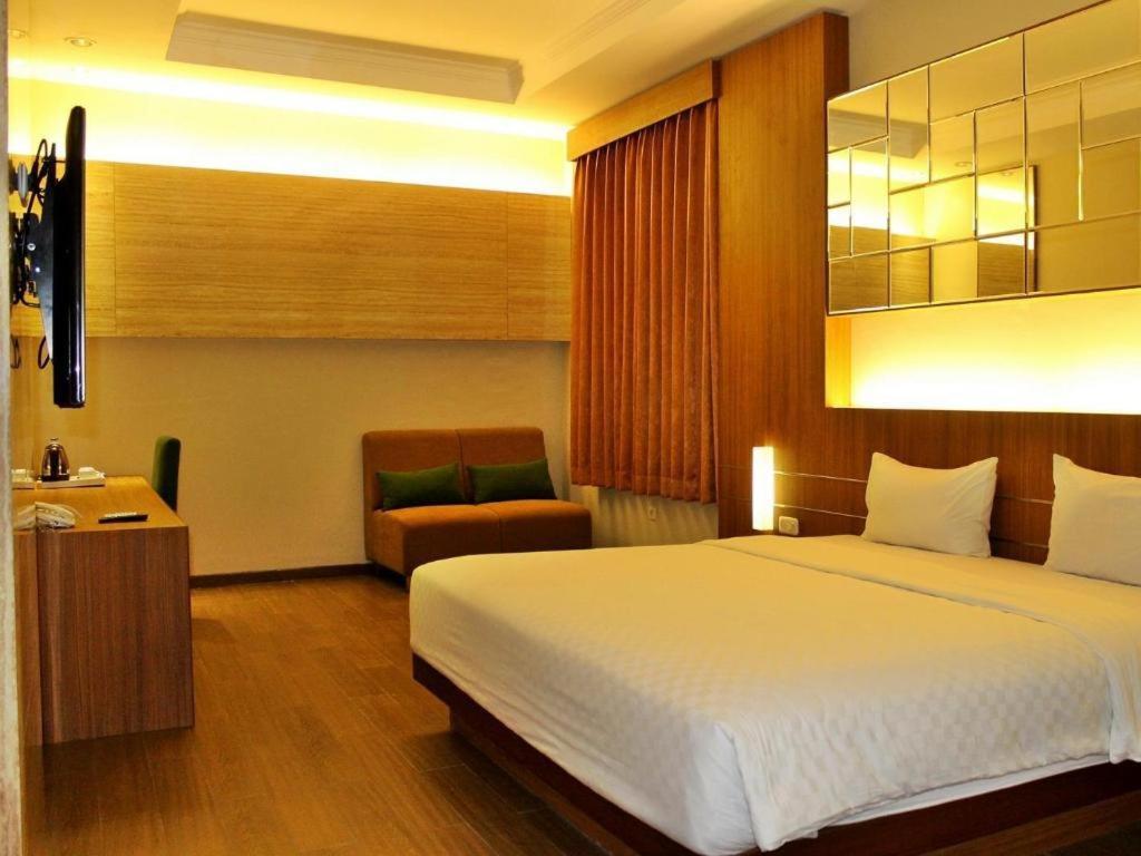 Lotus Hotel Subang Buitenkant foto