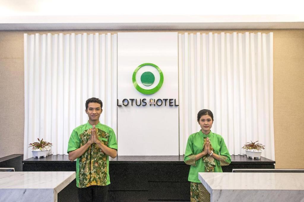 Lotus Hotel Subang Buitenkant foto
