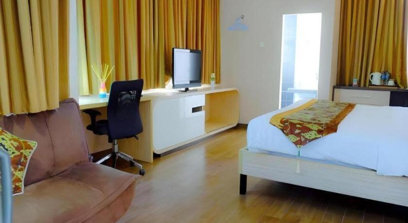 Lotus Hotel Subang Buitenkant foto